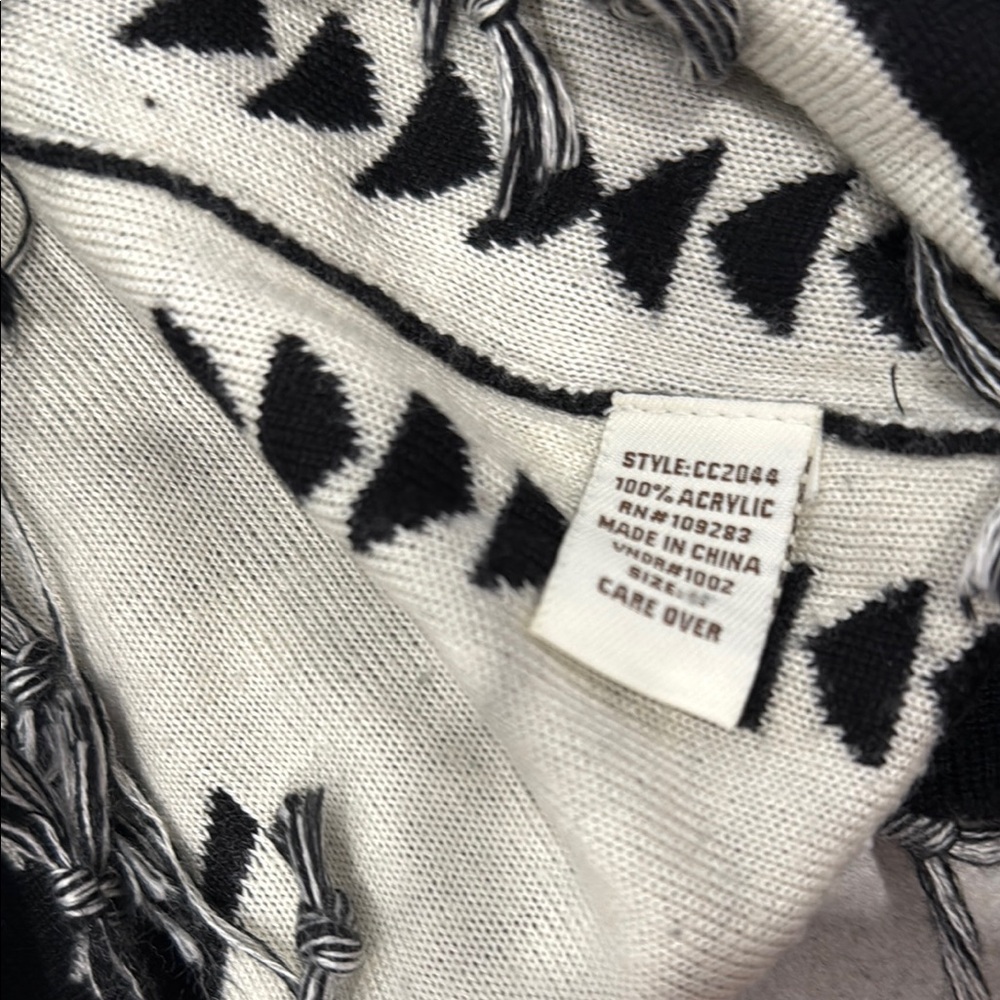 Vintage Havana Printed Aztec Hooded Poncho Pullover Sweater - Picture 7 of 7